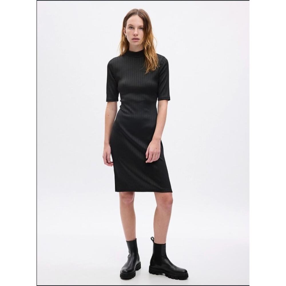 GAP NWT Mockneck Black Ribbed Short Sleeve Midi Dress // XS